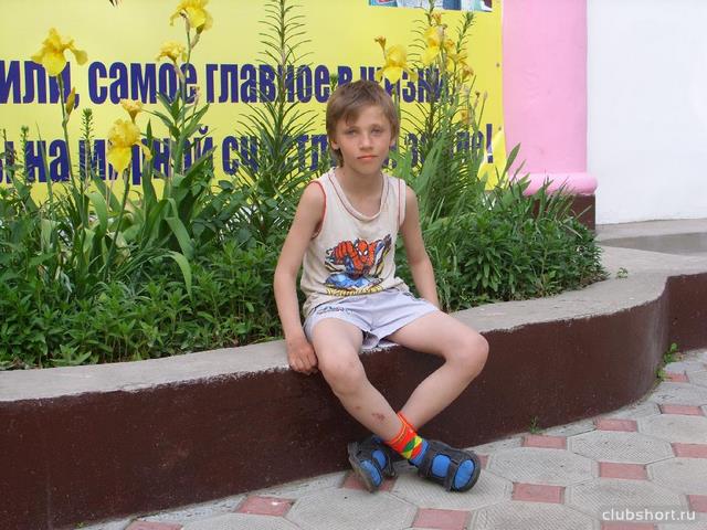 1466_buratinko_in_shorts_04.jpg